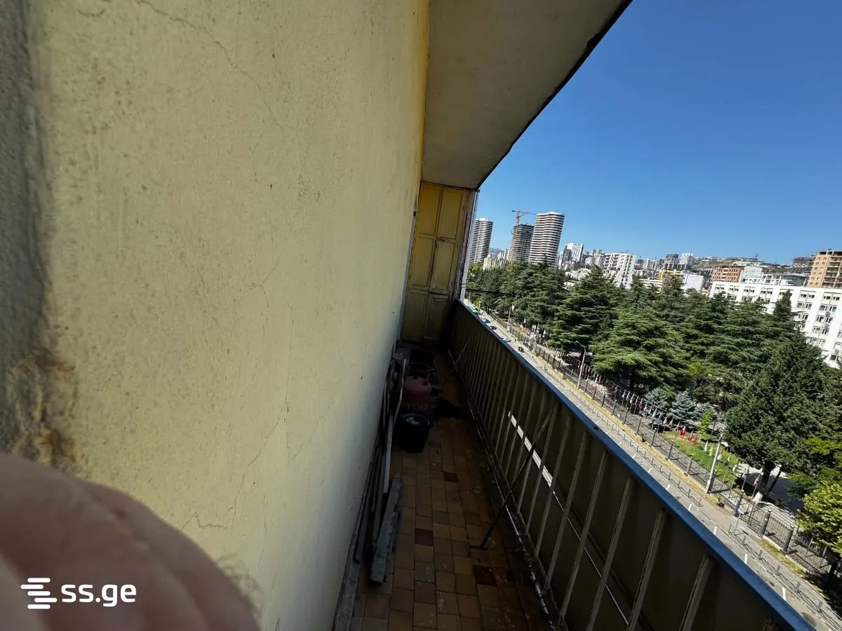 7 room Flat For Sale. Saburtalo · 8