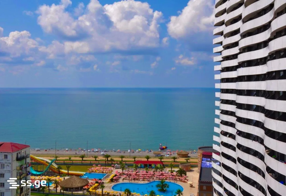 1 room Flat For Sale. Batumi · 2/11
