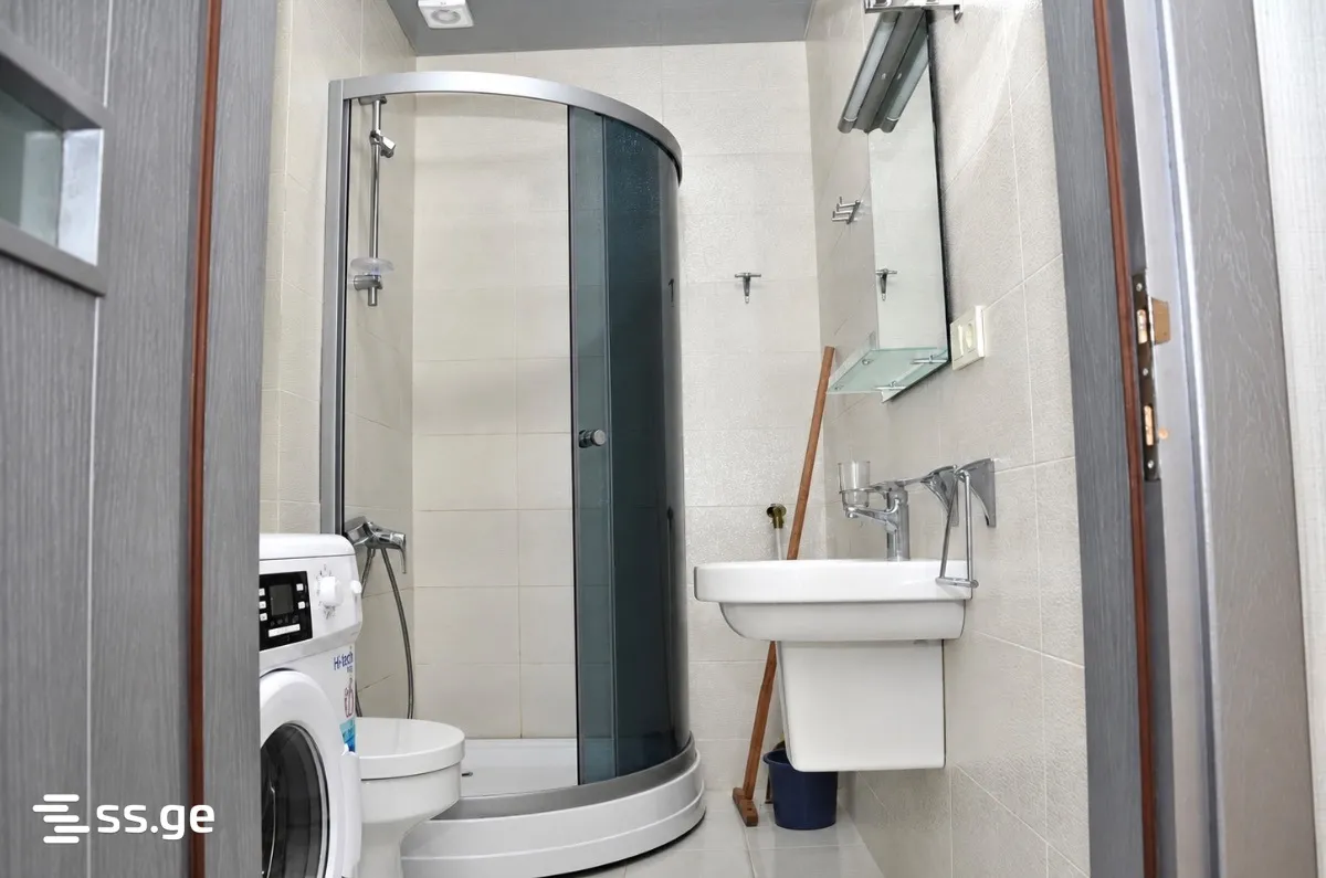 1 room Flat For Sale. Batumi · 11
