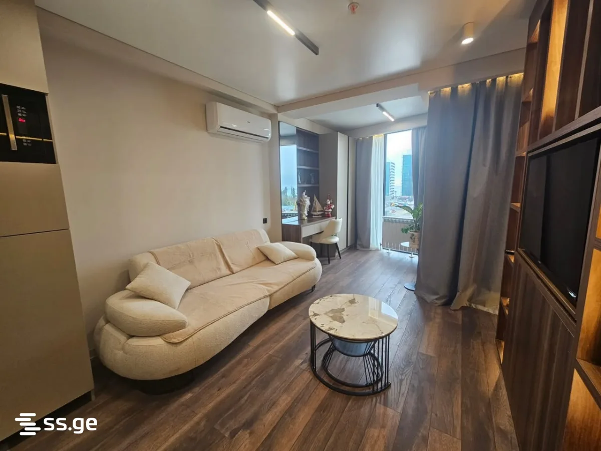 2 room Flat For Sale. Batumi · 6/12