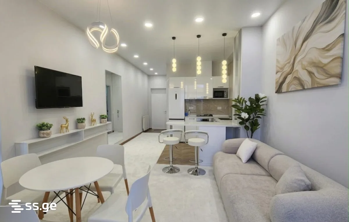 2 room Flat For Sale. Batumi · 4/9