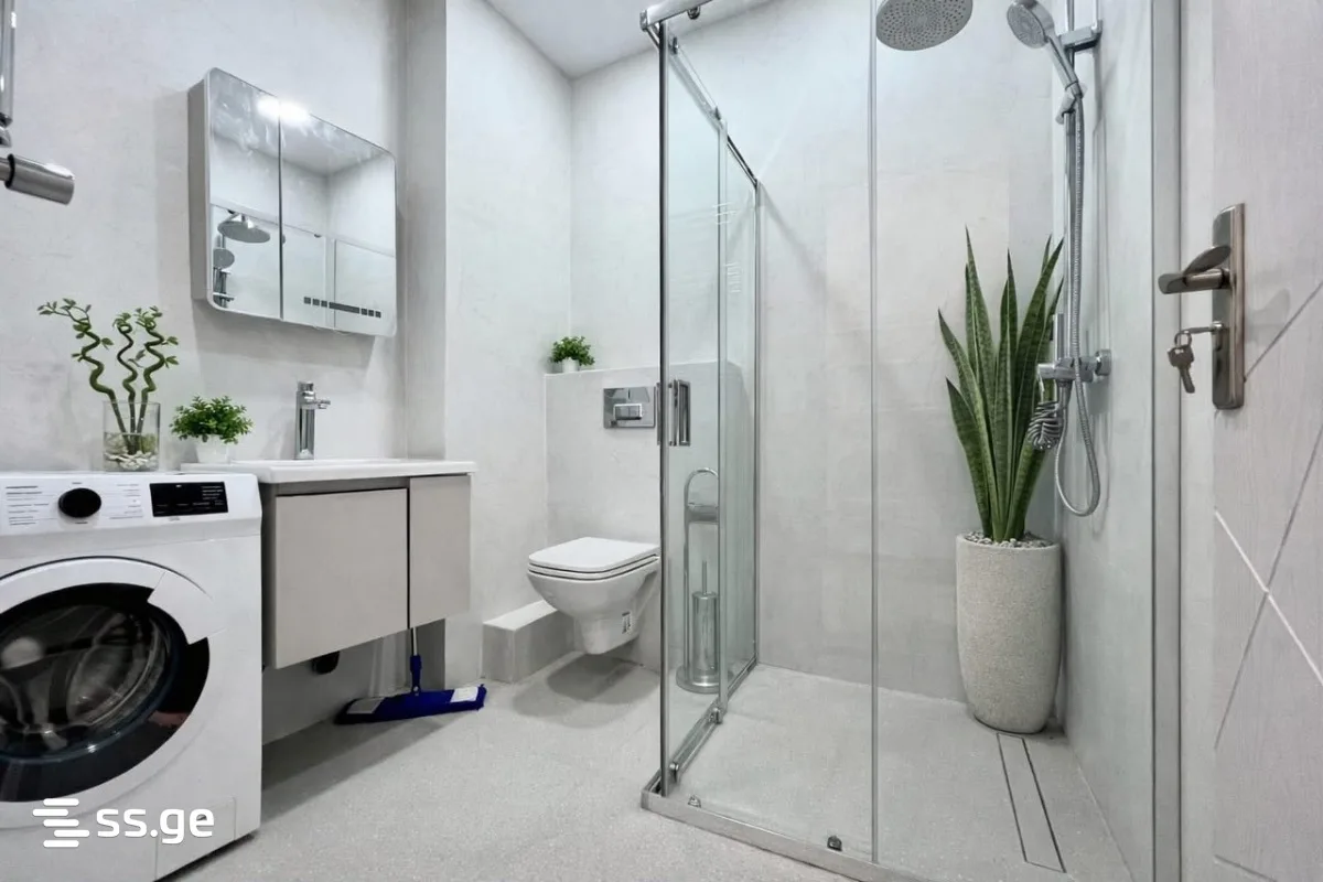 2 room Flat For Sale. Batumi · 5/9