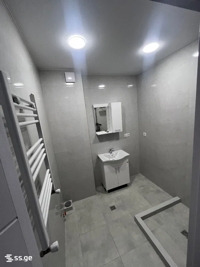 2 room Flat For Sale. Mukhiani · 10