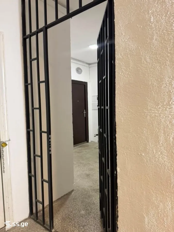 3 room Flat For Sale. Batumi · 6