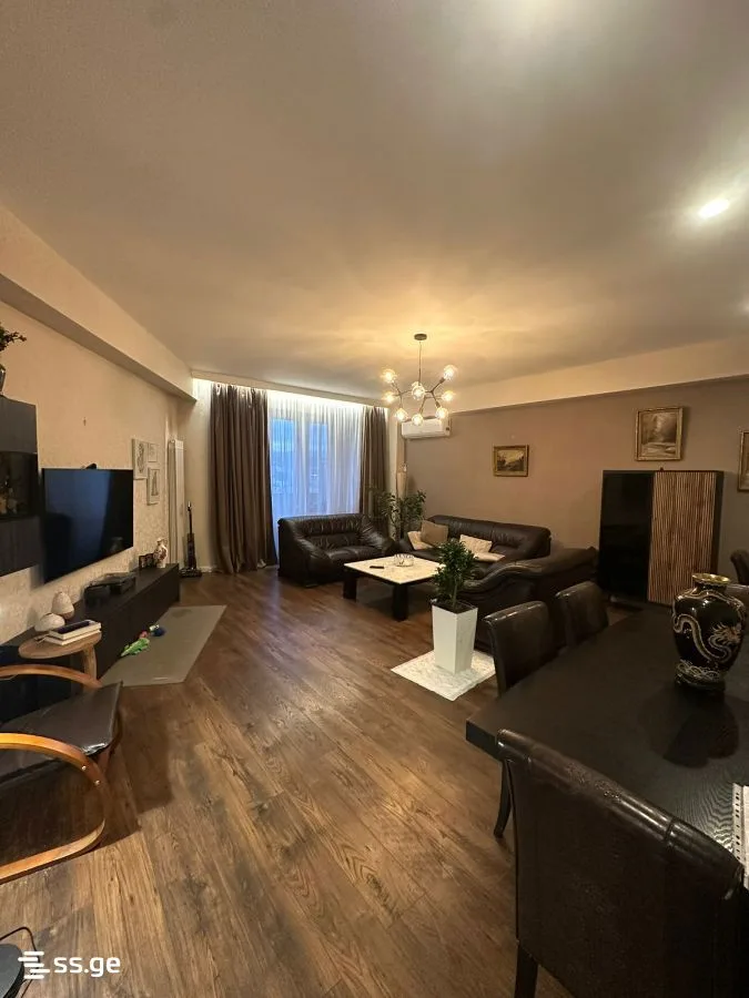 5 room Flat For Sale. Saburtalo · 1/12