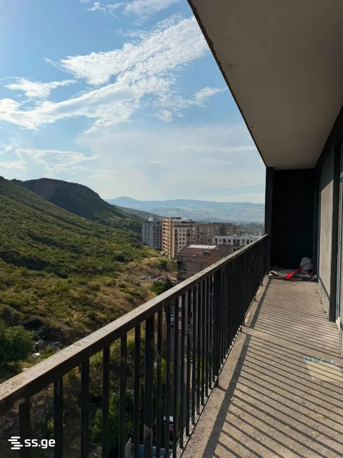 4 room Flat For Sale. Saburtalo · 2/12
