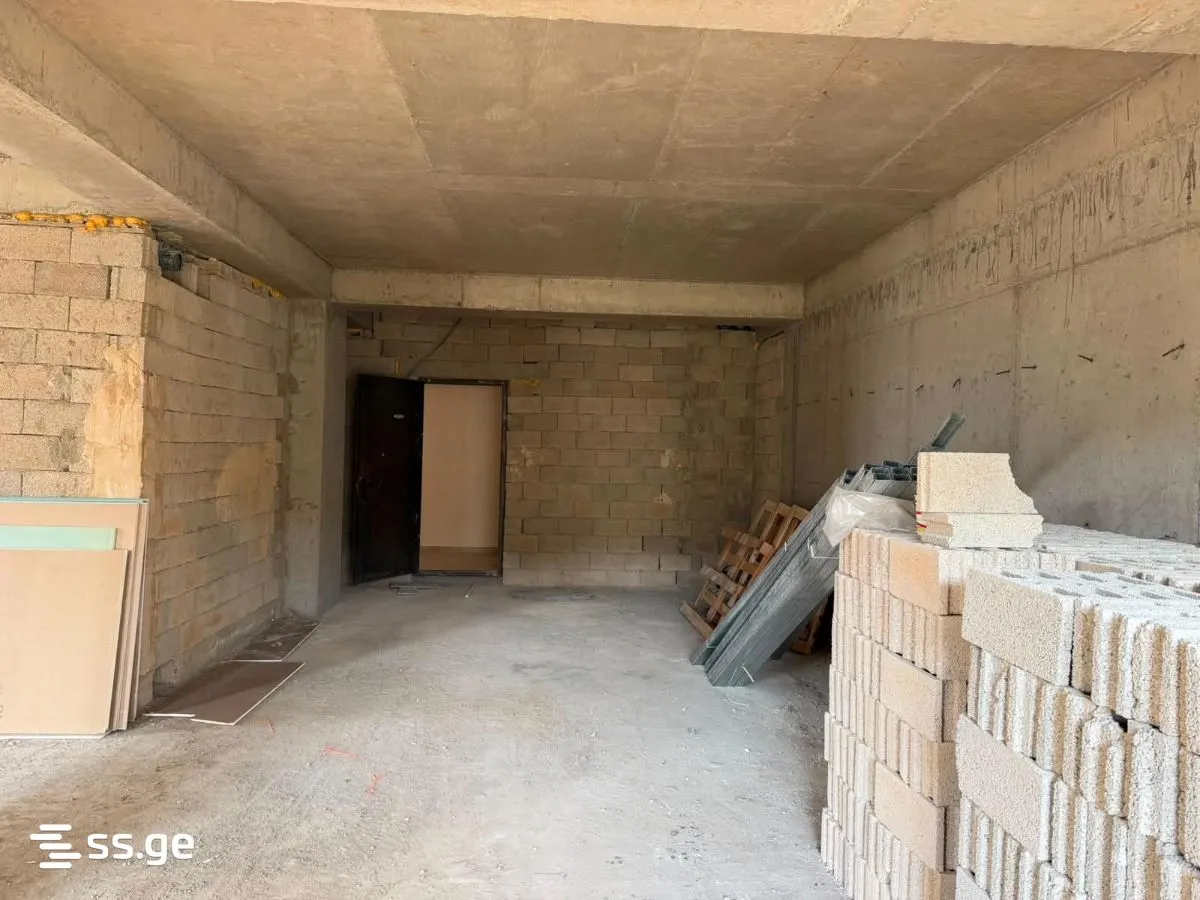 4 room Flat For Sale. Saburtalo · 4