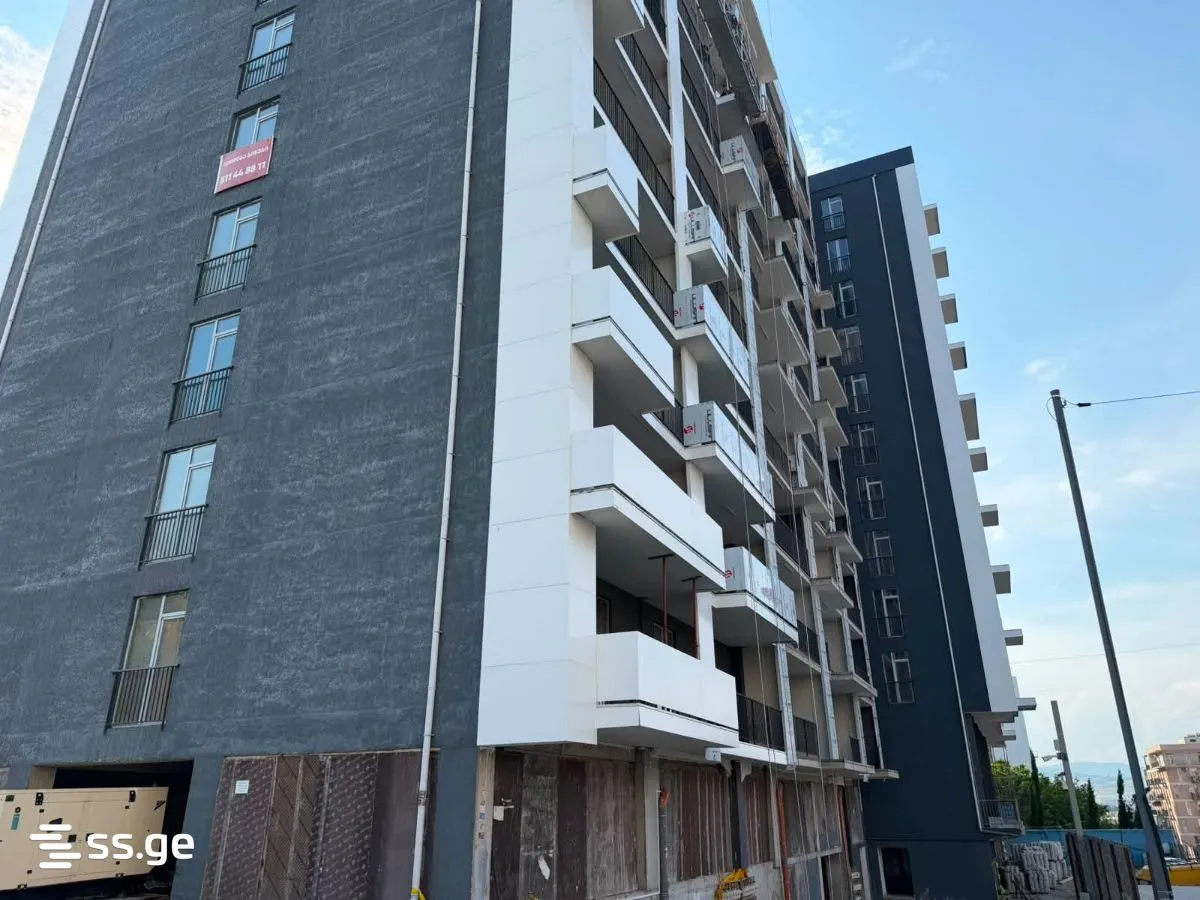 4 room Flat For Sale. Saburtalo · 8