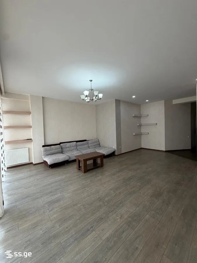 3 room Flat For Sale. Digomi · 1/9
