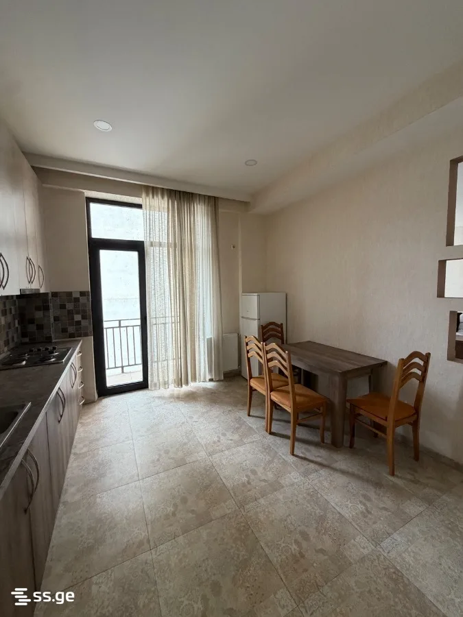 3 room Flat For Sale. Digomi · 4/9