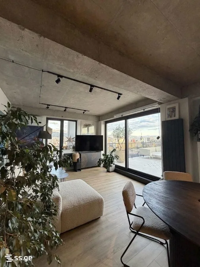 4 room Flat For Sale. Isani · 2/12