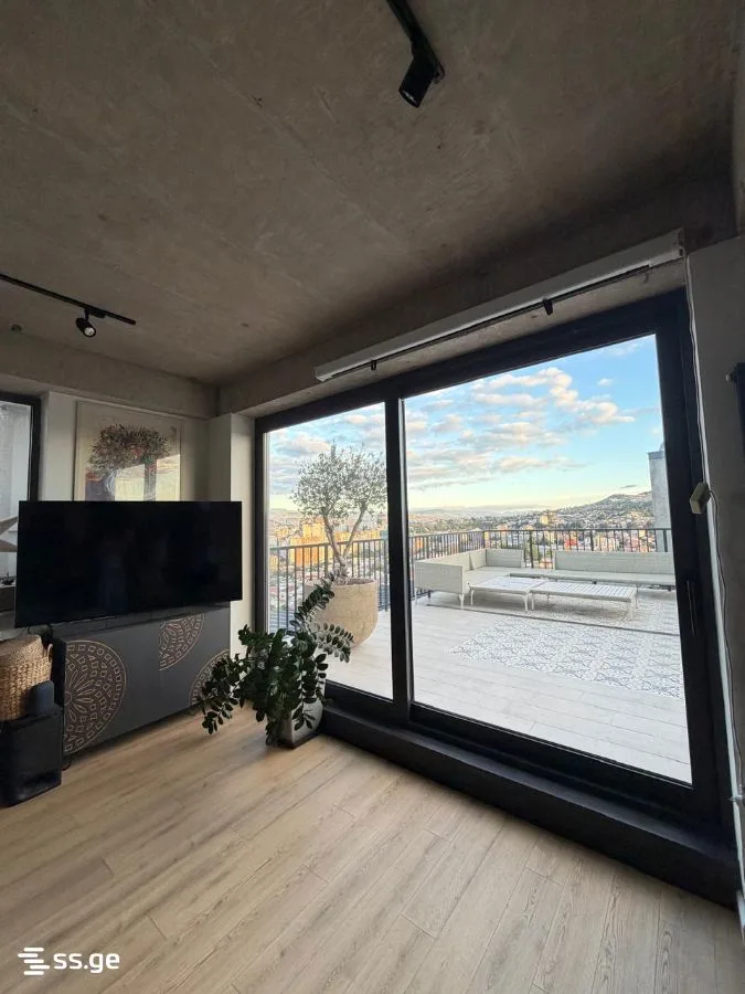 4 room Flat For Sale. Isani · 3/12