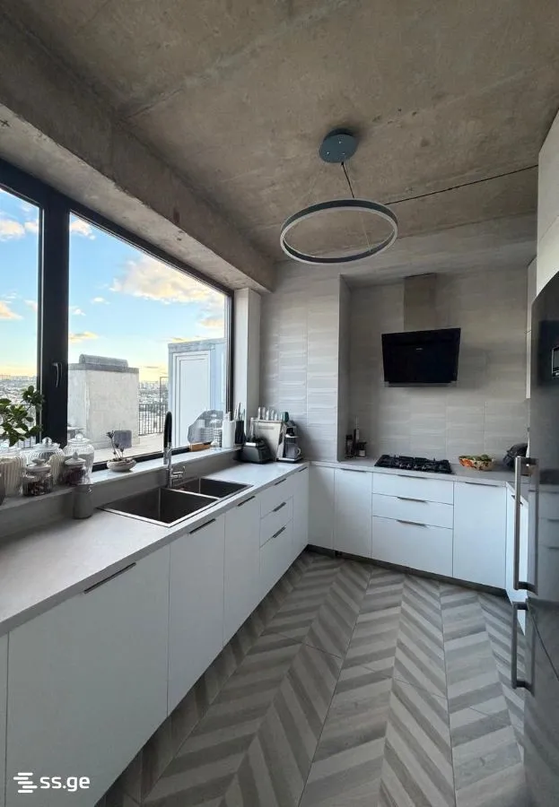 4 room Flat For Sale. Isani · 6