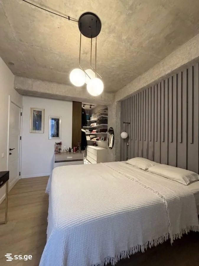 4 room Flat For Sale. Isani · 12