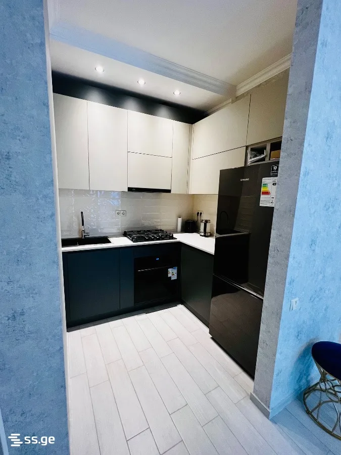 2 room Flat For Sale. Batumi · 3/12