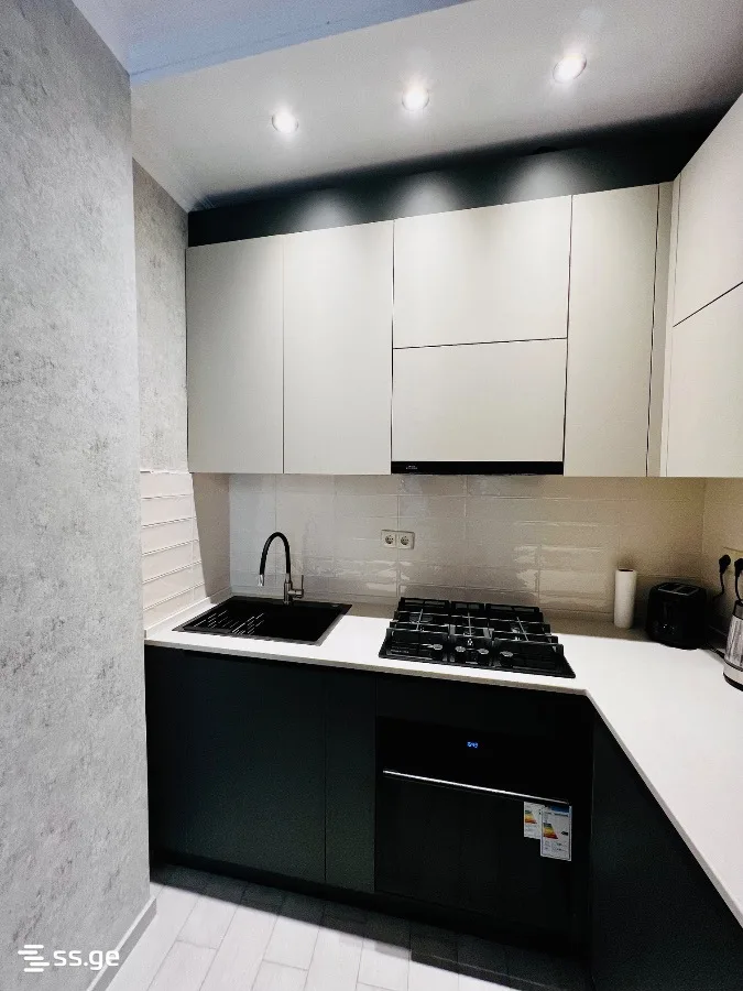 2 room Flat For Sale. Batumi · 7/12