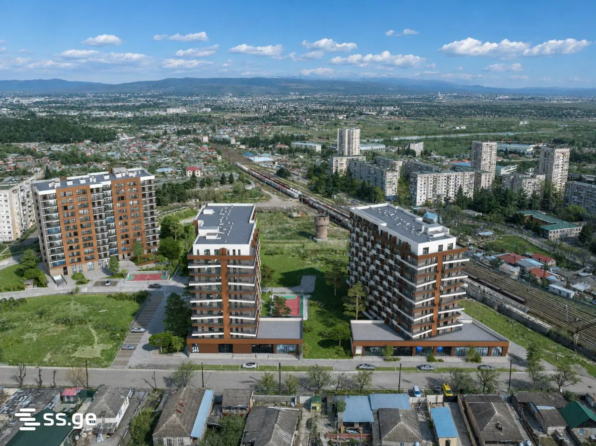 4 room Flat For Sale. Ponichala · 7