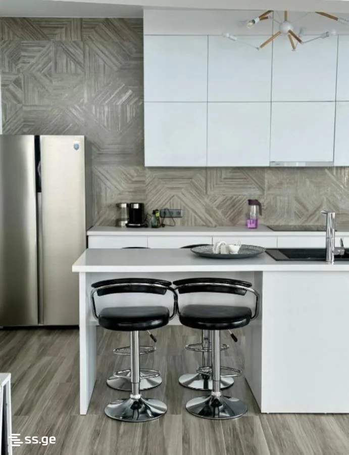 3 room Flat For Rent. Batumi · 4/12