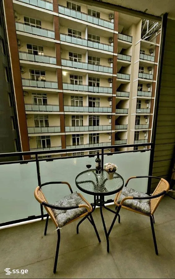 1 room Flat For Rent. Batumi · 3/6