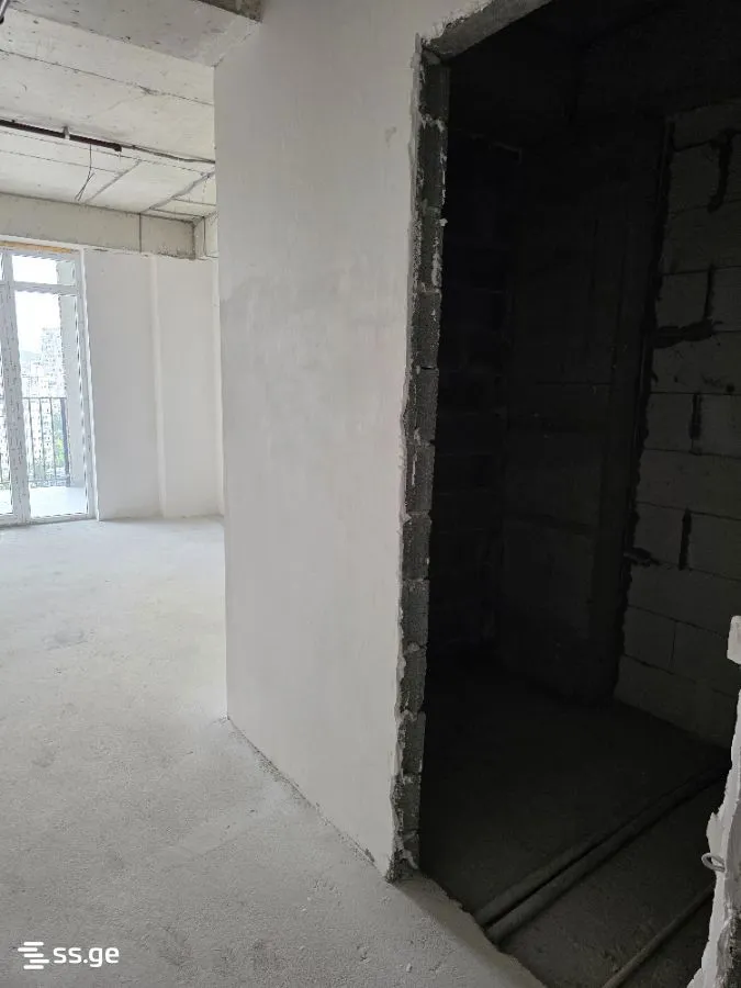 4 room Flat For Sale. Mukhiani · 5