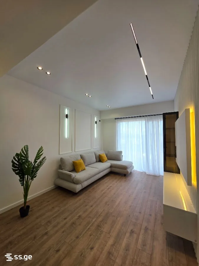 2 room Flat For Sale. Didi digomi · 1/10