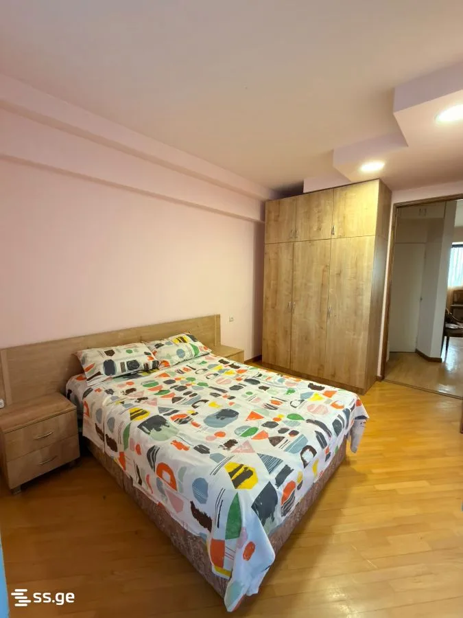 3 room Flat For Rent. Vake · 2/10