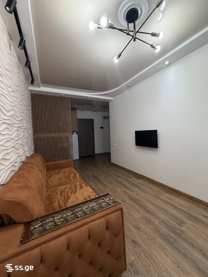 2 room Flat For Rent. Batumi · 2/7