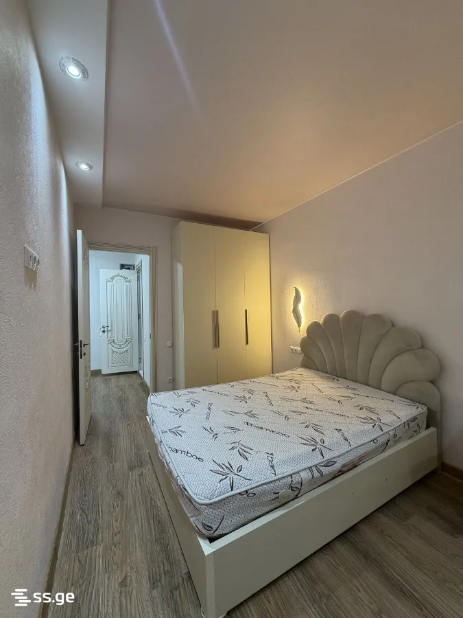 2 room Flat For Rent. Batumi · 6/7
