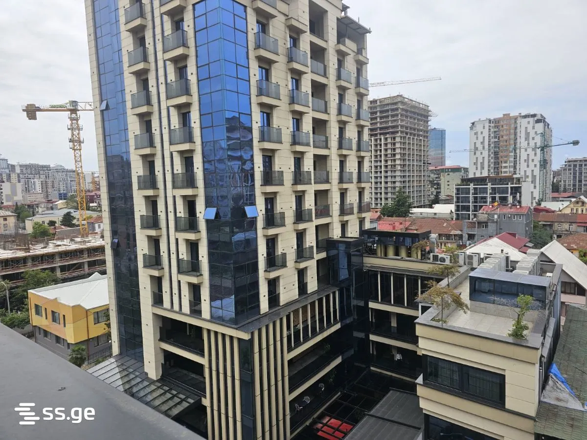3 room Flat For Sale. Batumi · 3