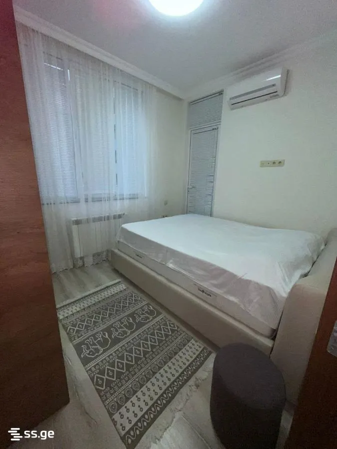 3 room Flat For Sale. Batumi · 4