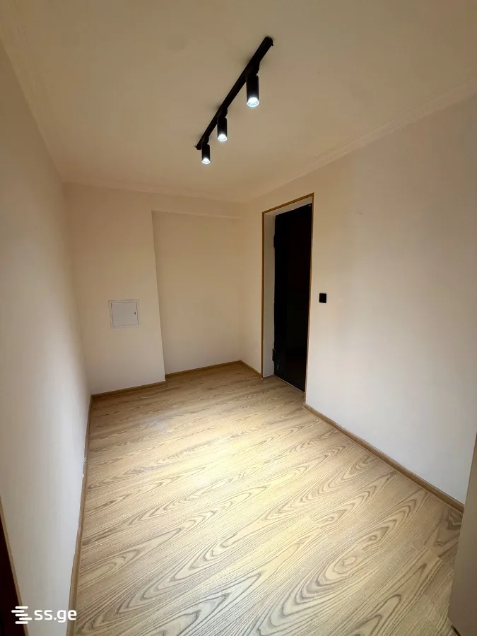 2 room Flat For Sale. Districts of Vazha-Pshavela · 6/12