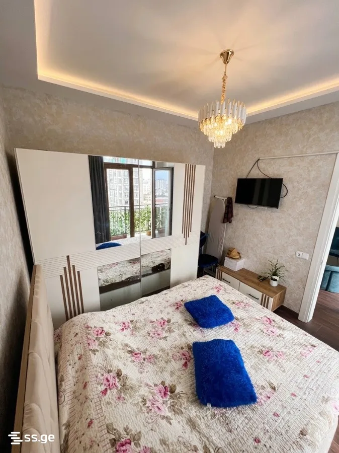 3 room Flat For Sale. Batumi · 2/8