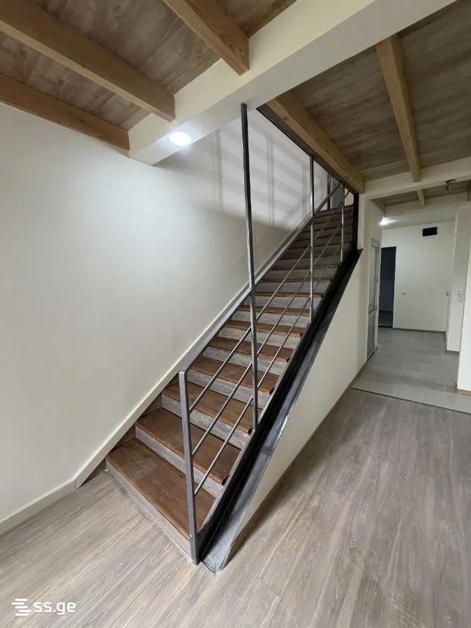 5 room Flat For Sale. Isani