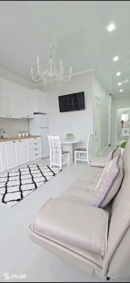 2 room Flat For Sale. Batumi · 8