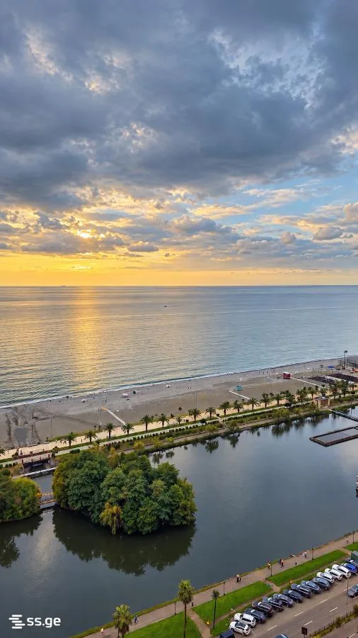 2 room Flat For Sale. Batumi · 6/11