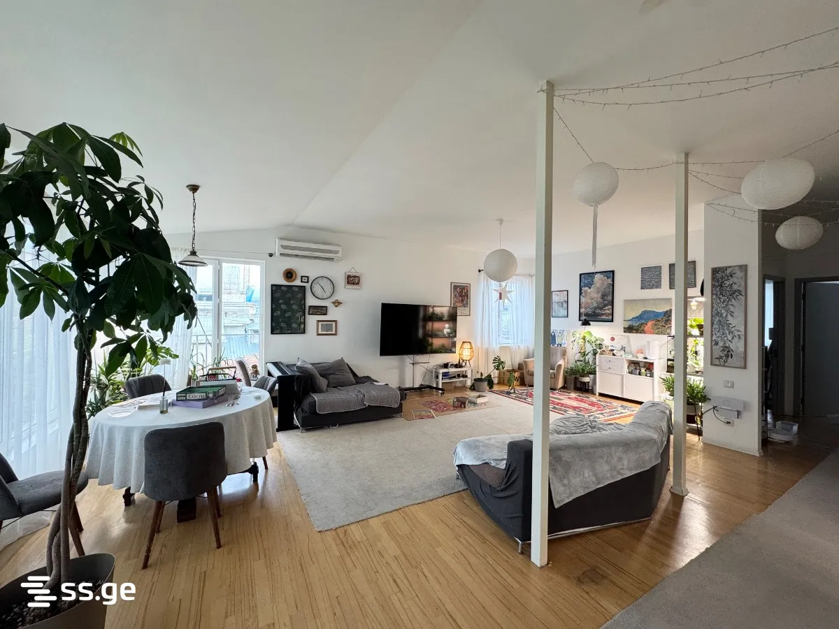 3 room Flat For Sale. Vera · 2