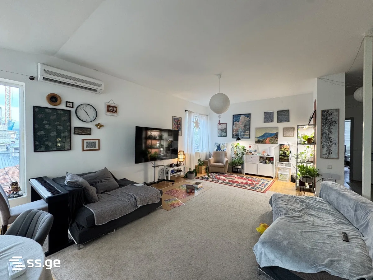 3 room Flat For Sale. Vera · 3/11