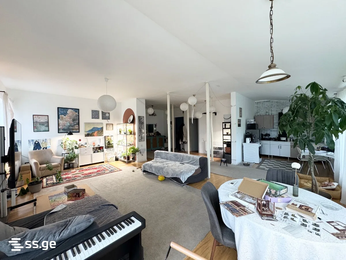 3 room Flat For Sale. Vera · 4/11