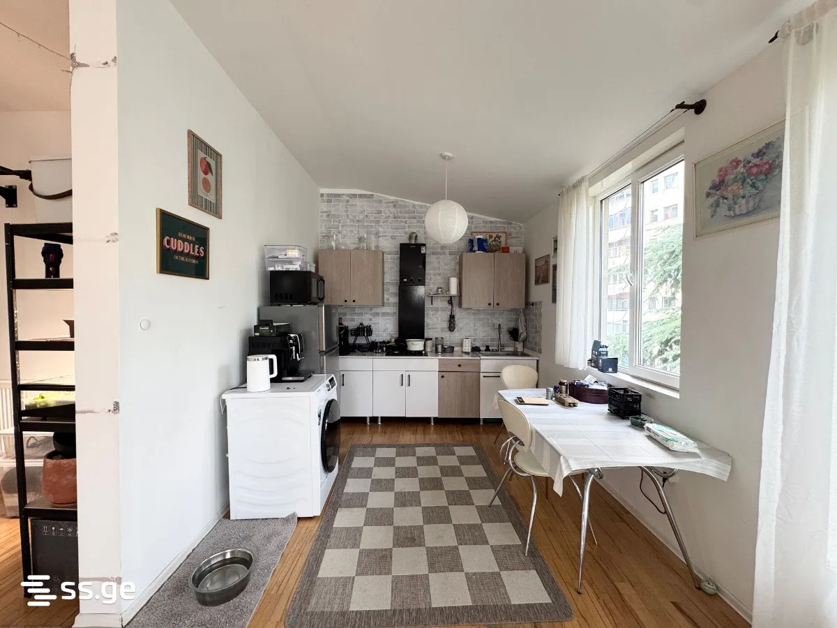 3 room Flat For Sale. Vera · 6/11