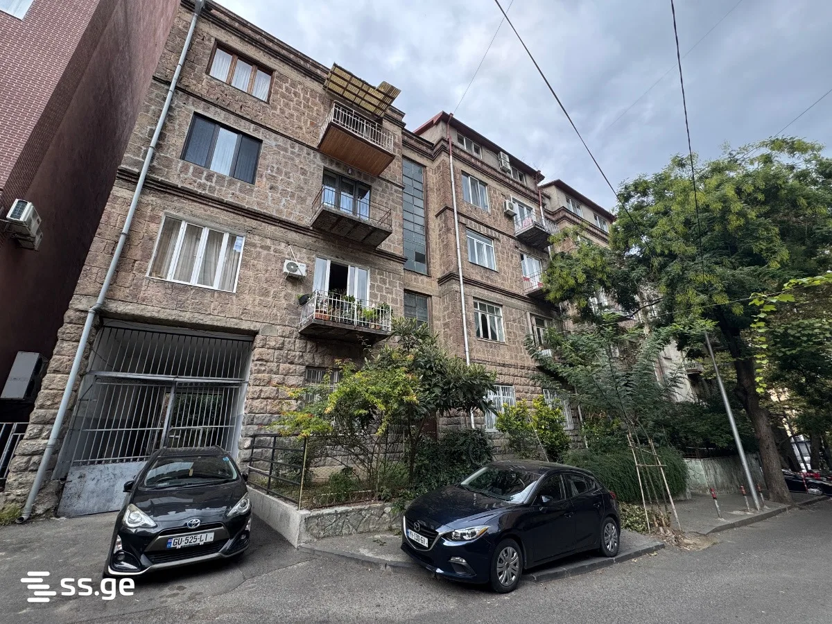 3 room Flat For Sale. Vera · 10/11