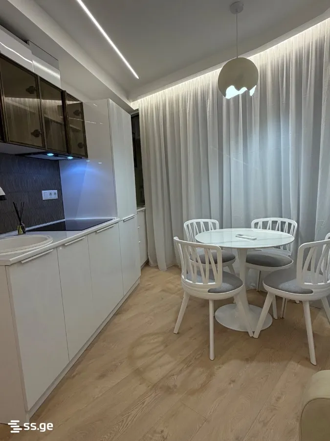 3 room Flat For Sale. Batumi · 10