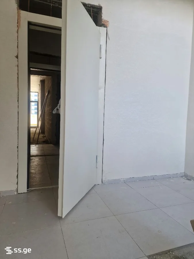 3 room Flat For Sale. Batumi · 2/12