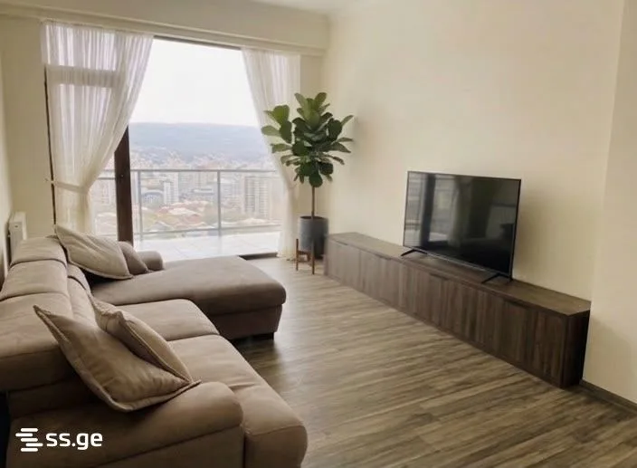 3 room Flat For Sale. Vake · 2/11