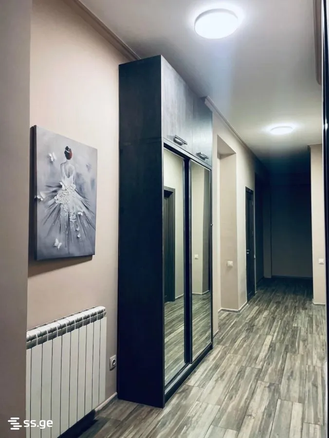 3 room Flat For Sale. Vake · 9