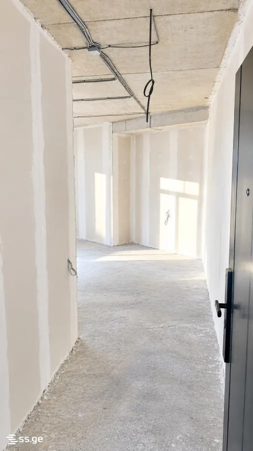 3 room Flat For Sale. Batumi · 4/12