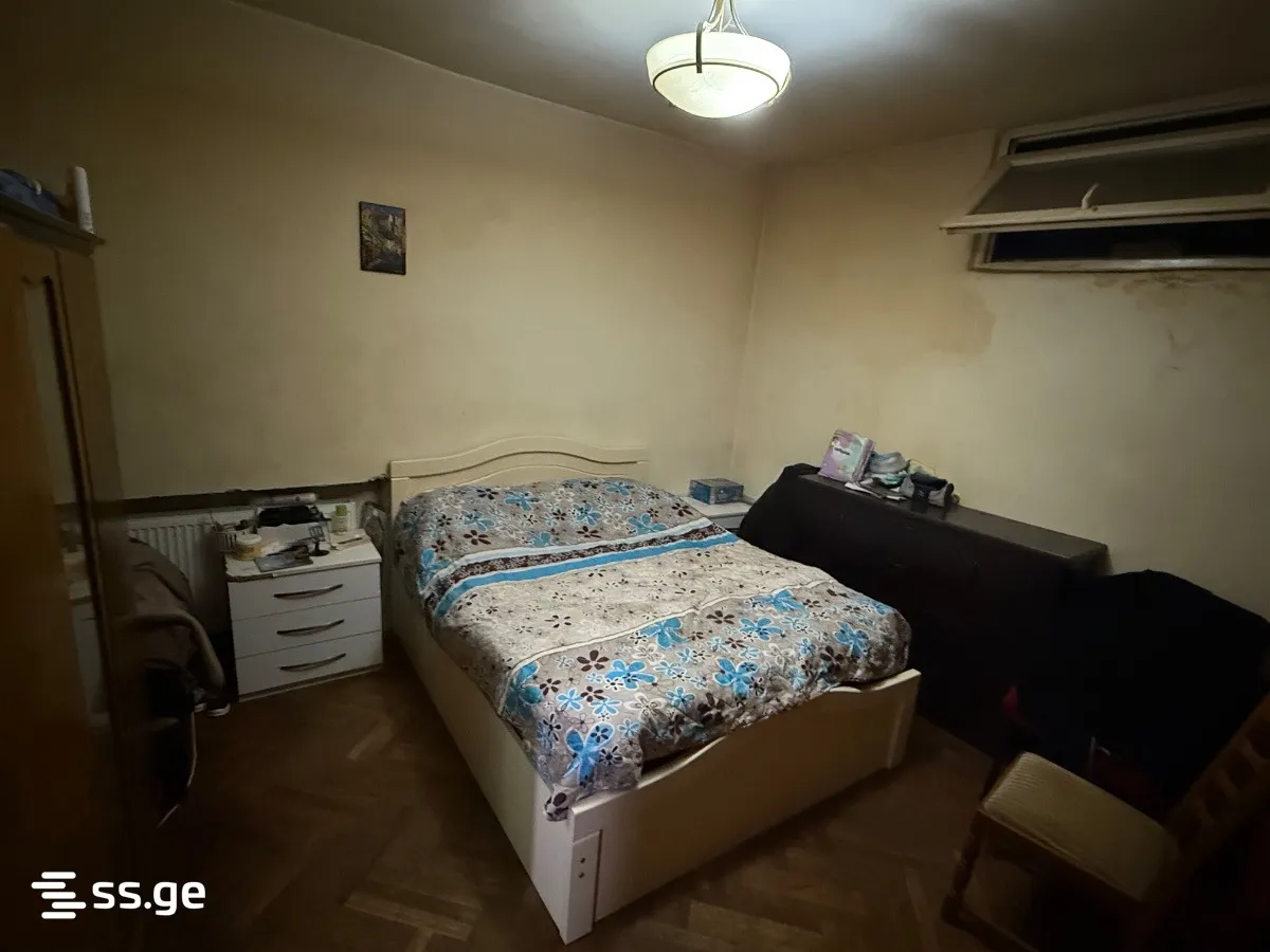 3 room Flat For Sale. Vera · 2