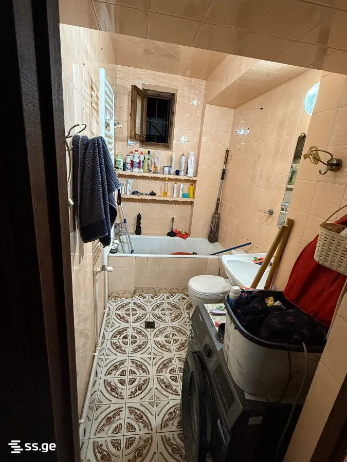 3 room Flat For Sale. Vera · 3
