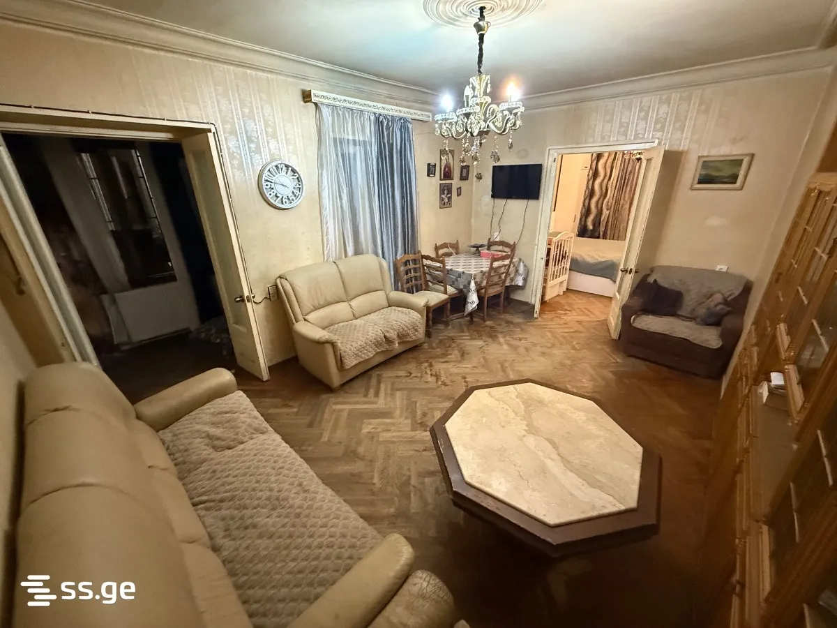 3 room Flat For Sale. Vera · 6