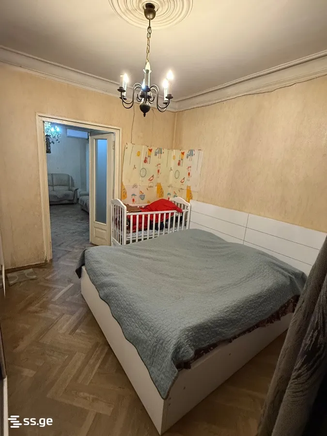 3 room Flat For Sale. Vera · 7