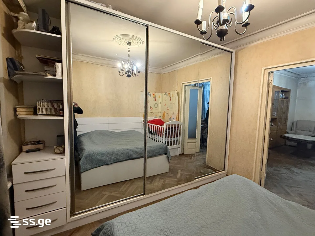 3 room Flat For Sale. Vera · 8/11